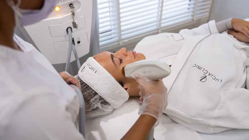 Accent Prime, a superhero in skin-tightening treatments - firm your skin and contour facial features with this advanced non-invasive RF energy-based treatment.