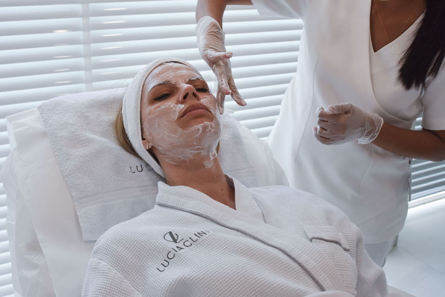 The Ultherapy treatment doesn’t have to be uncomfortable - a topical numbing cream makes the experience of Ultherapy treatment very tolerable and comfortable.