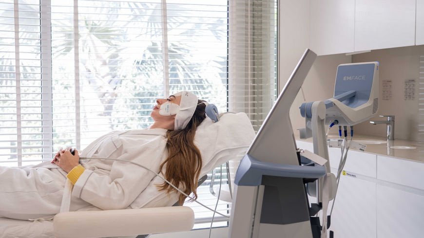 The perfect non-invasive anti-aging treatment at Lucia clinic