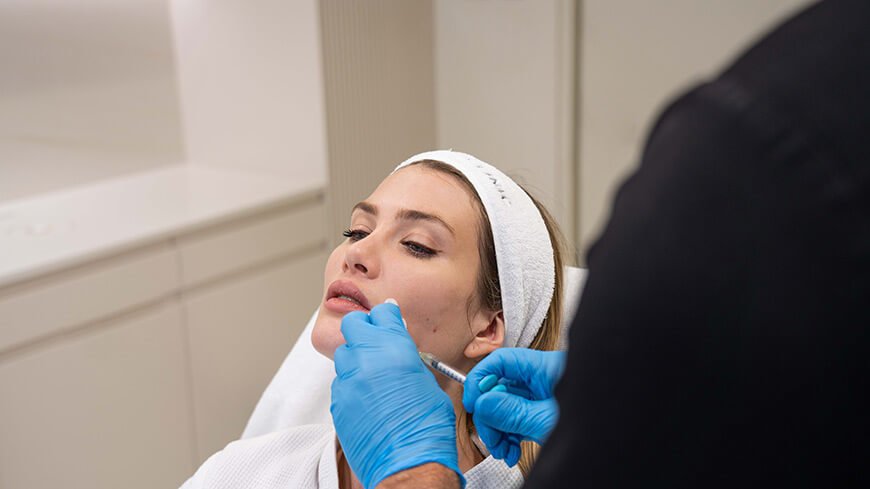Lucia Clinic Dermal fillers for hydrating dull & dry skin